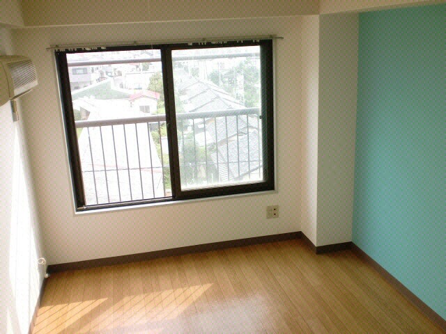  MOMO6坂戸　（坂戸市関間1丁目12-11）