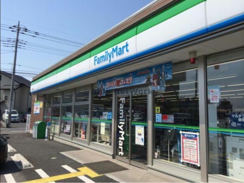 ファミリーマート熊谷石原店(コンビニ)まで428m ラフェスタ熊谷（熊谷市石原）