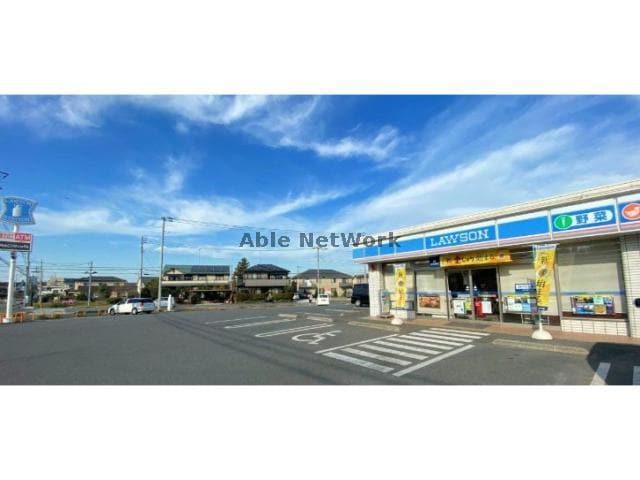 ローソン東松山市役所前店(コンビニ)まで508m ティアラ