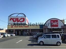 ベルク砂田店(スーパー)まで493m フロント・メゾンm