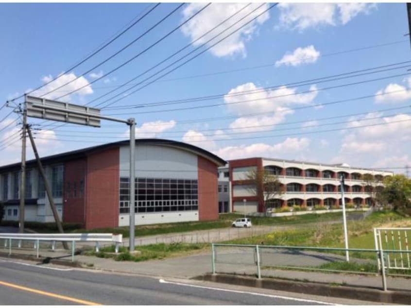 東松山市立南中学校(中学校/中等教育学校)まで1350m フェアリーガーデンＢ