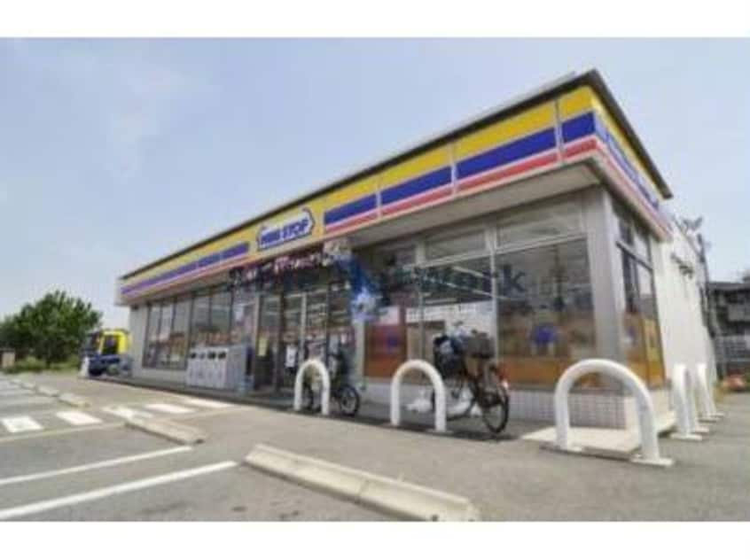 ミニストップ嵐山川島店(コンビニ)まで595m プランタン長谷部　Ａ
