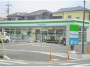 ファミリーマート坂戸花影町店(コンビニ)まで562m リブリ・坂戸