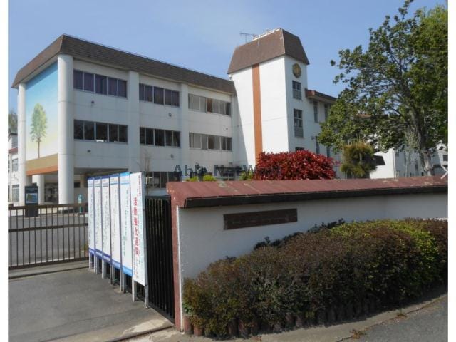 本庄市立本庄東小学校(小学校)まで554m メルカード本庄