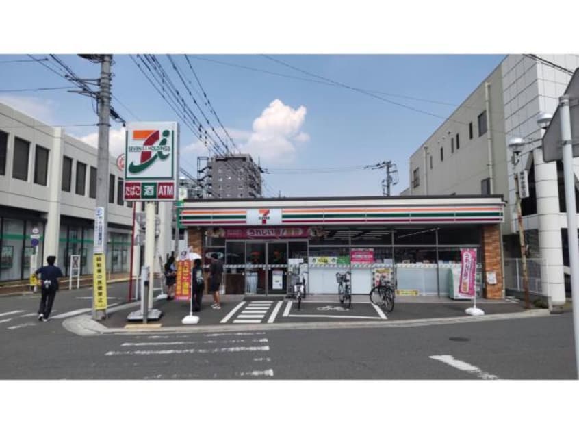 セブンイレブン鶴ヶ島駅東口店(コンビニ)まで201m ラ・ネックス川越(川越埼玉県川越市大字小堤)