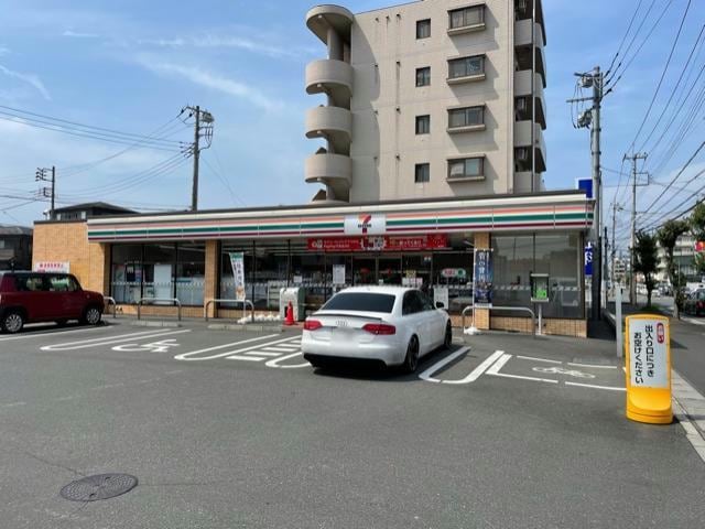 セブンイレブン坂戸泉町店(コンビニ)まで674m W・フォンターナ