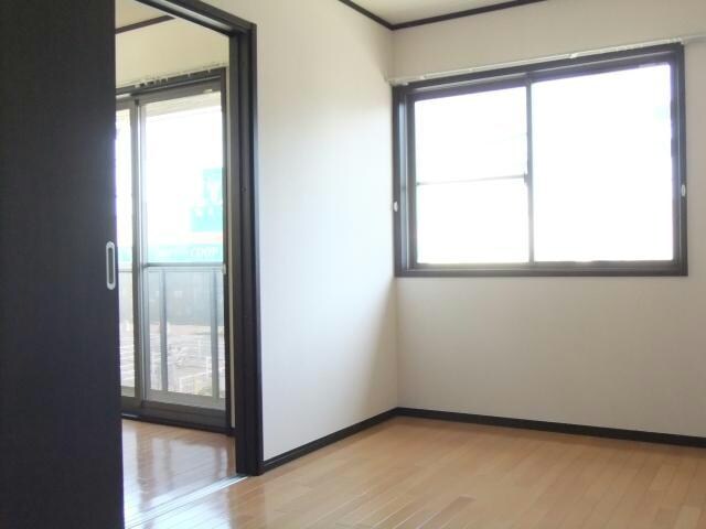 南側洋室 グランドソレイユ