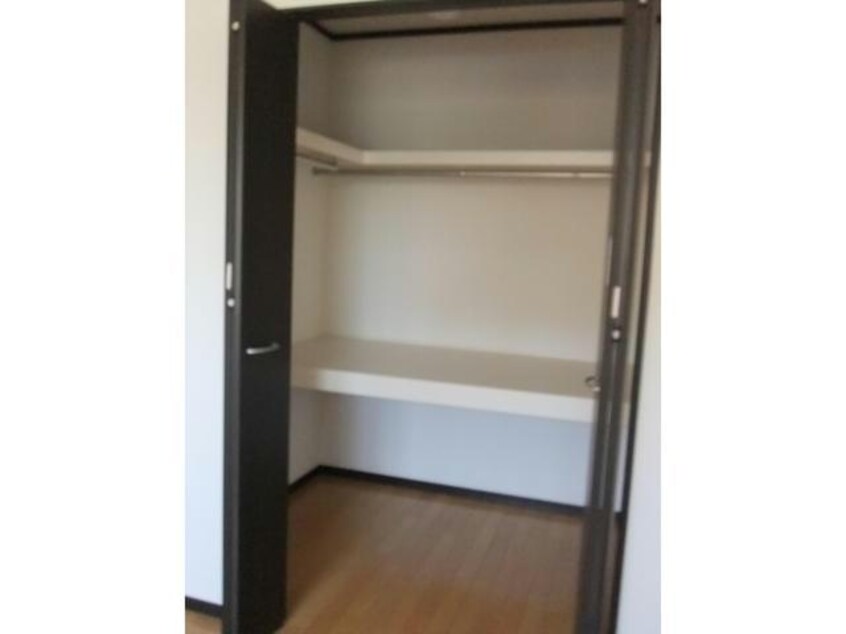 洋室ウォークインクローゼット グランドソレイユ