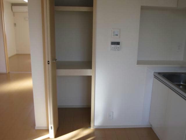  ダンデライオン　弐番館