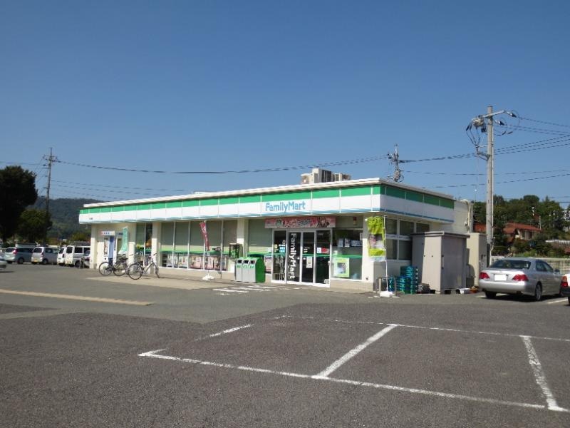 ファミリーマート(コンビニ)まで500m サンライフマンション
