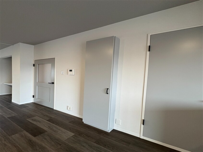 リビング収納 ロイヤルハイツＨＡＲＡＤＡ