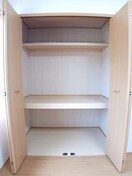  呉線/竹原駅 バス16分荘野小学校下車:停歩3分 2階 築21年