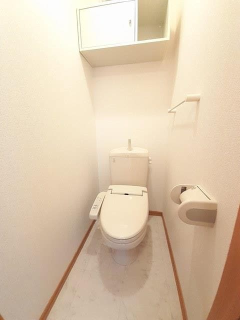  呉線/竹原駅 バス5分中通下下車:停歩11分 1階 築18年