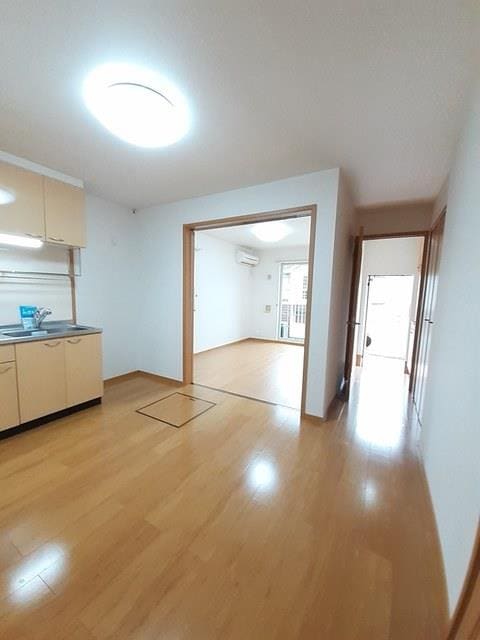  呉線/竹原駅 バス5分中通下下車:停歩11分 1階 築18年