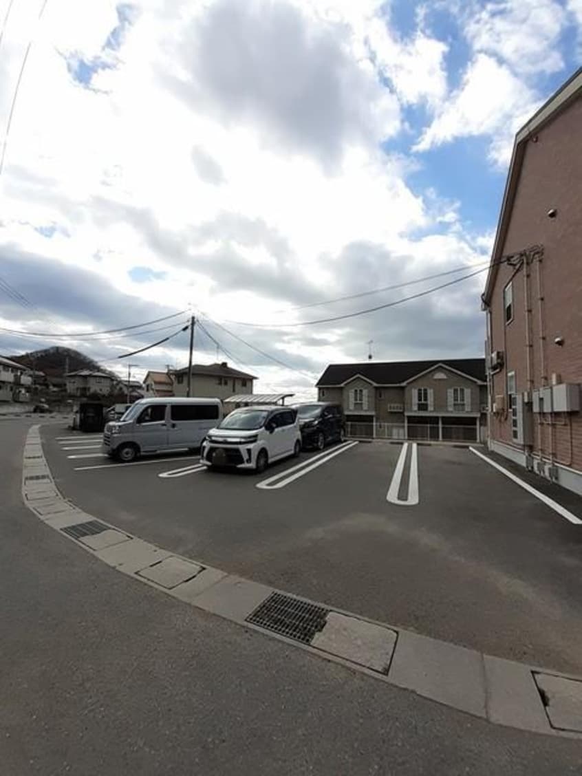  呉線/竹原駅 バス5分中通下下車:停歩11分 1階 築18年