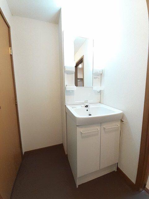  呉線/竹原駅 バス7分竹原西町下車:停歩8分 2階 築26年