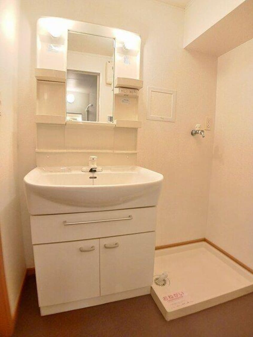  呉線/竹原駅 バス16分大貫医院下車:停歩3分 2階 築18年