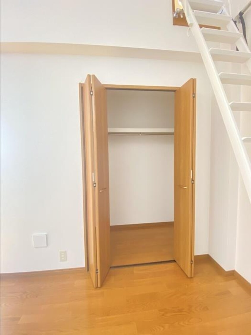 収納 CREST OSHIKAWA