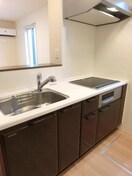 キッチン みつばち本町III