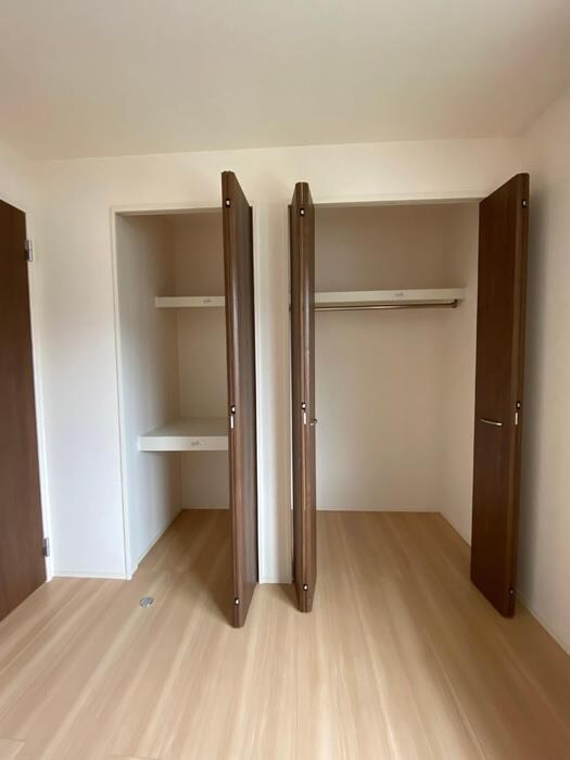 収納 みつばち本町III