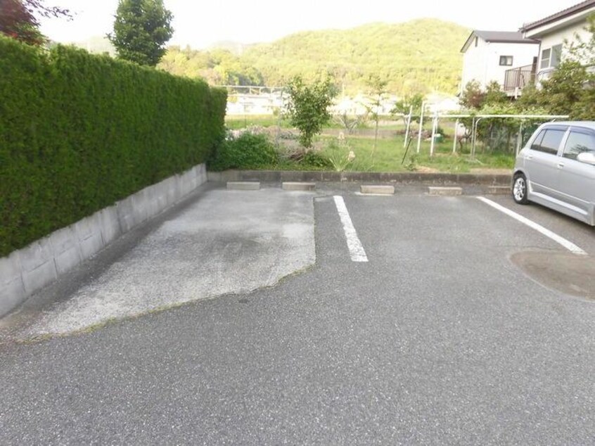 駐車場 カーサ下野