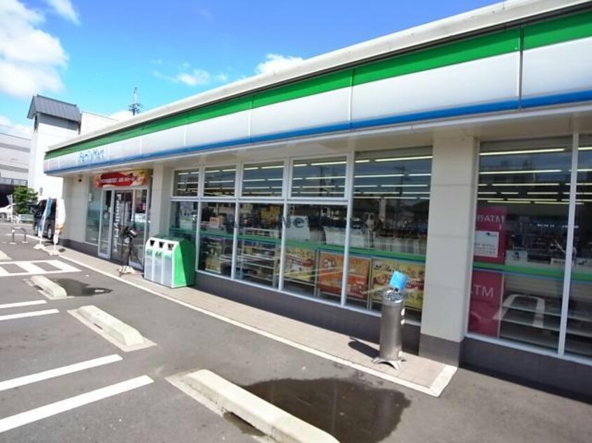 ファミリーマート瑞穂中原店(コンビニ)まで793m ライオンズビル