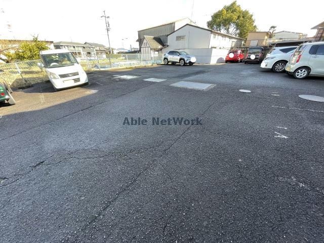 駐車場 メゾンドアイン