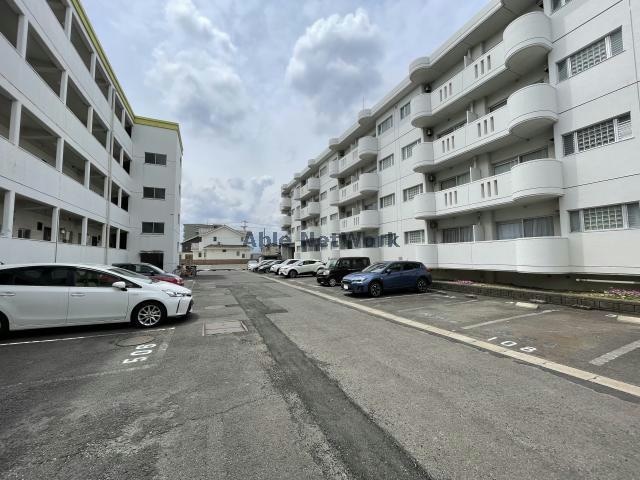 駐車場 シェイーネマツノ南棟