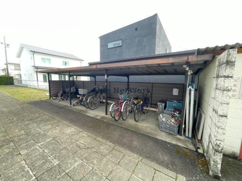 駐輪場 ハイツ松野