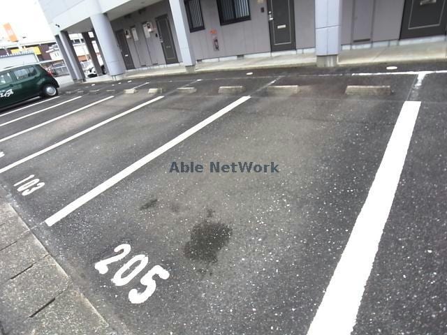 駐車場 フレーズ渕の上