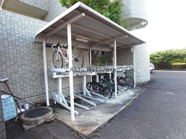 駐輪場 メゾンドフォンテーヌ
