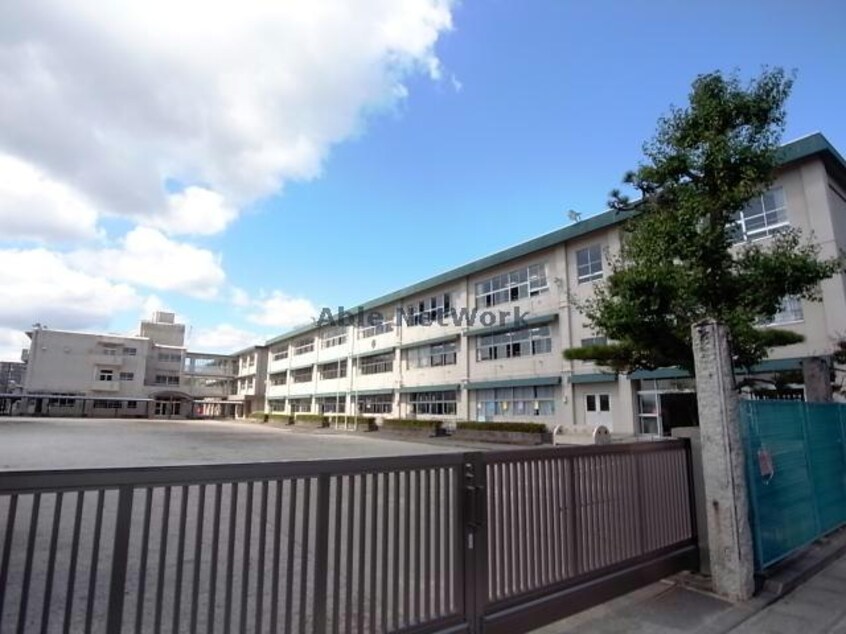 北方町立北方小学校(小学校)まで937m アンジェリーク