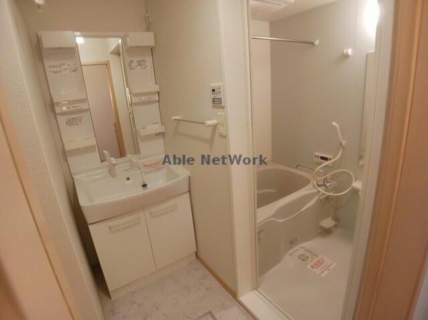 ※管理会社写真参照 クロスローズ参番館