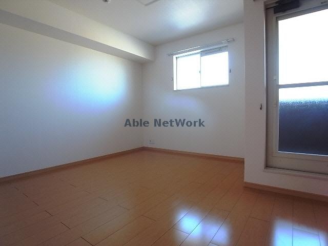 洋室 プライムガーデンA