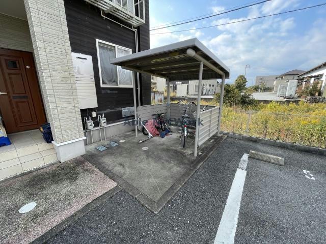 駐輪場 デ・アコールド