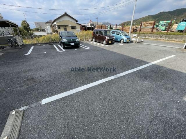駐車場 デ・アコールド