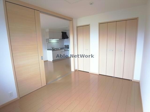 南側洋室(別部屋参照） ユイマーレ