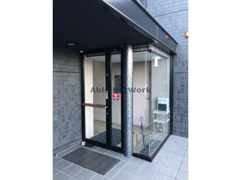 エントランス ジアスビル