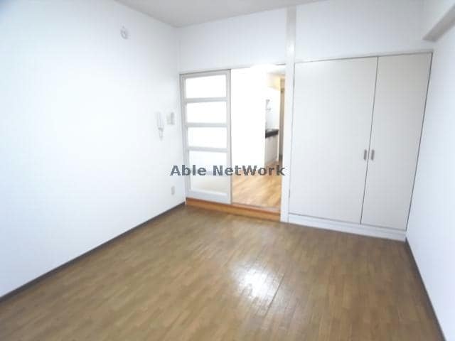 居室 ジアスビル