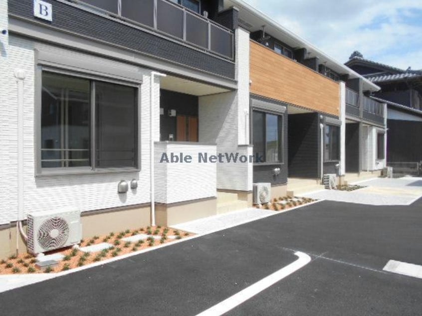 エントランス グラースB