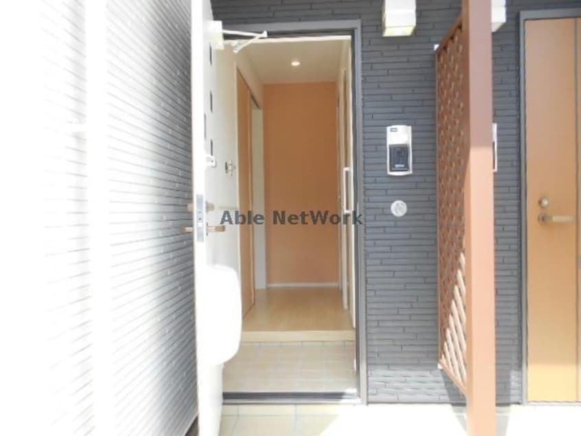 エントランス グラースB