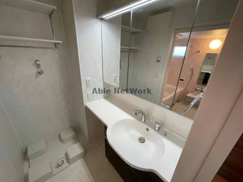 洗面所 Ｃｈａｉｎｏｎ(シェノン）　Ｂ棟