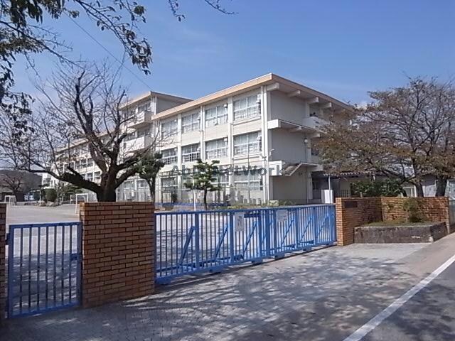 岐阜市立西郷小学校(小学校)まで808m リーブルファイン中西郷　１号棟