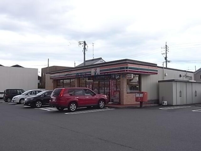 セブンイレブン岐阜西中島店(コンビニ)まで641m くろの家　A棟（平屋）