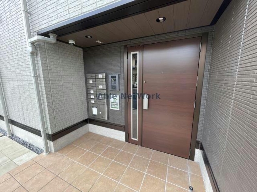 エントランス Commons（コモンズ）