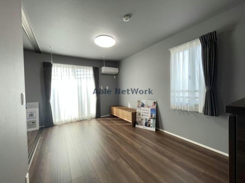 リビング・ダイニング Regulus（ﾚｸﾞﾙｽ）