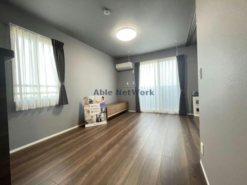 リビング・ダイニング Regulus（ﾚｸﾞﾙｽ）