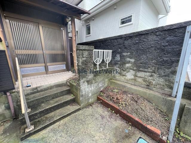 庭・玄関 U様牛牧貸家