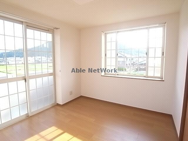 洋室 クレストールＫＩＫＩ　Ｂ