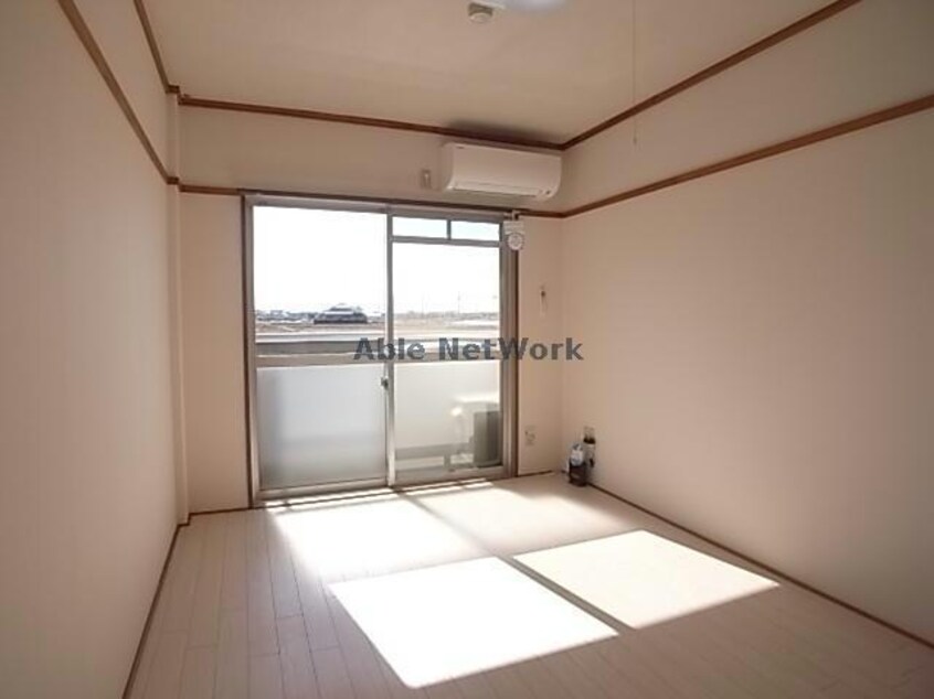 参照写真 リズスクエア　西棟